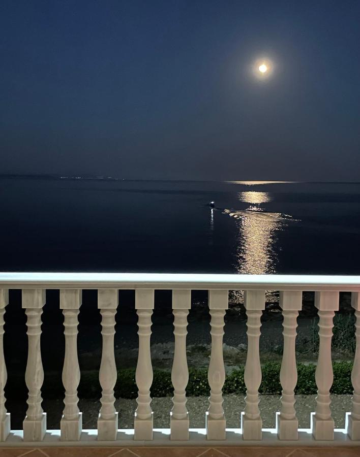 Marine Apartments Venetiko Paralia Agias Foteinis ภายนอก รูปภาพ