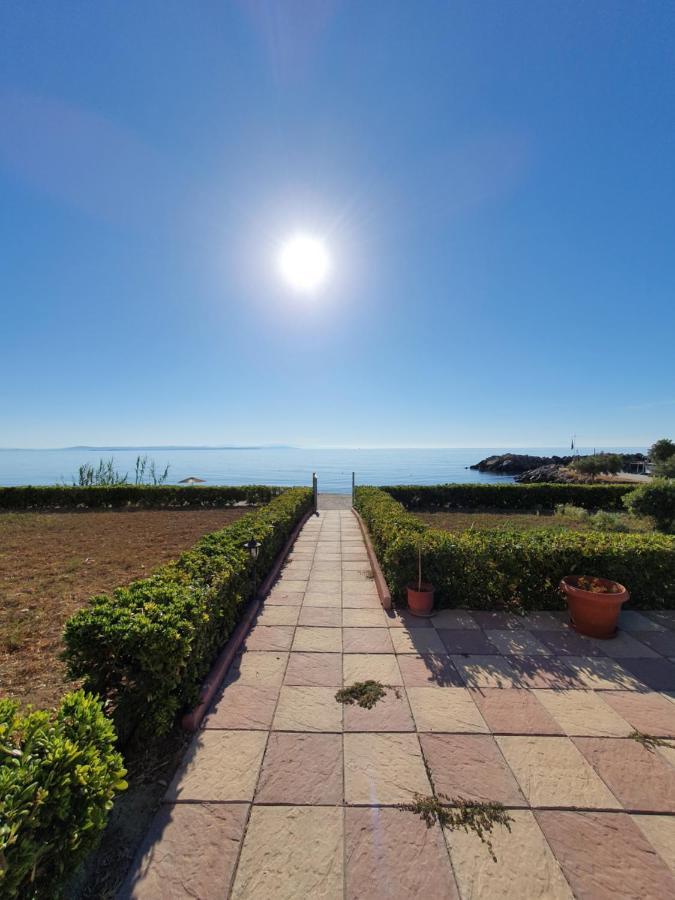 Marine Apartments Venetiko Paralia Agias Foteinis ภายนอก รูปภาพ