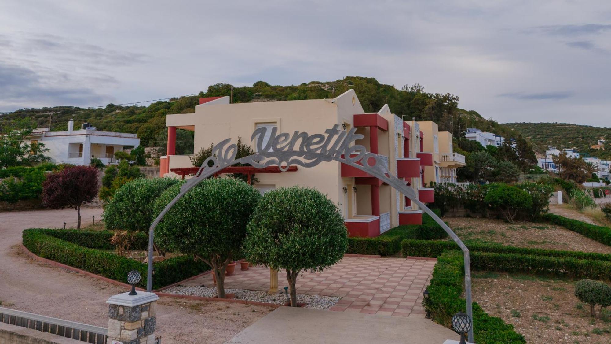 Marine Apartments Venetiko Paralia Agias Foteinis ภายนอก รูปภาพ