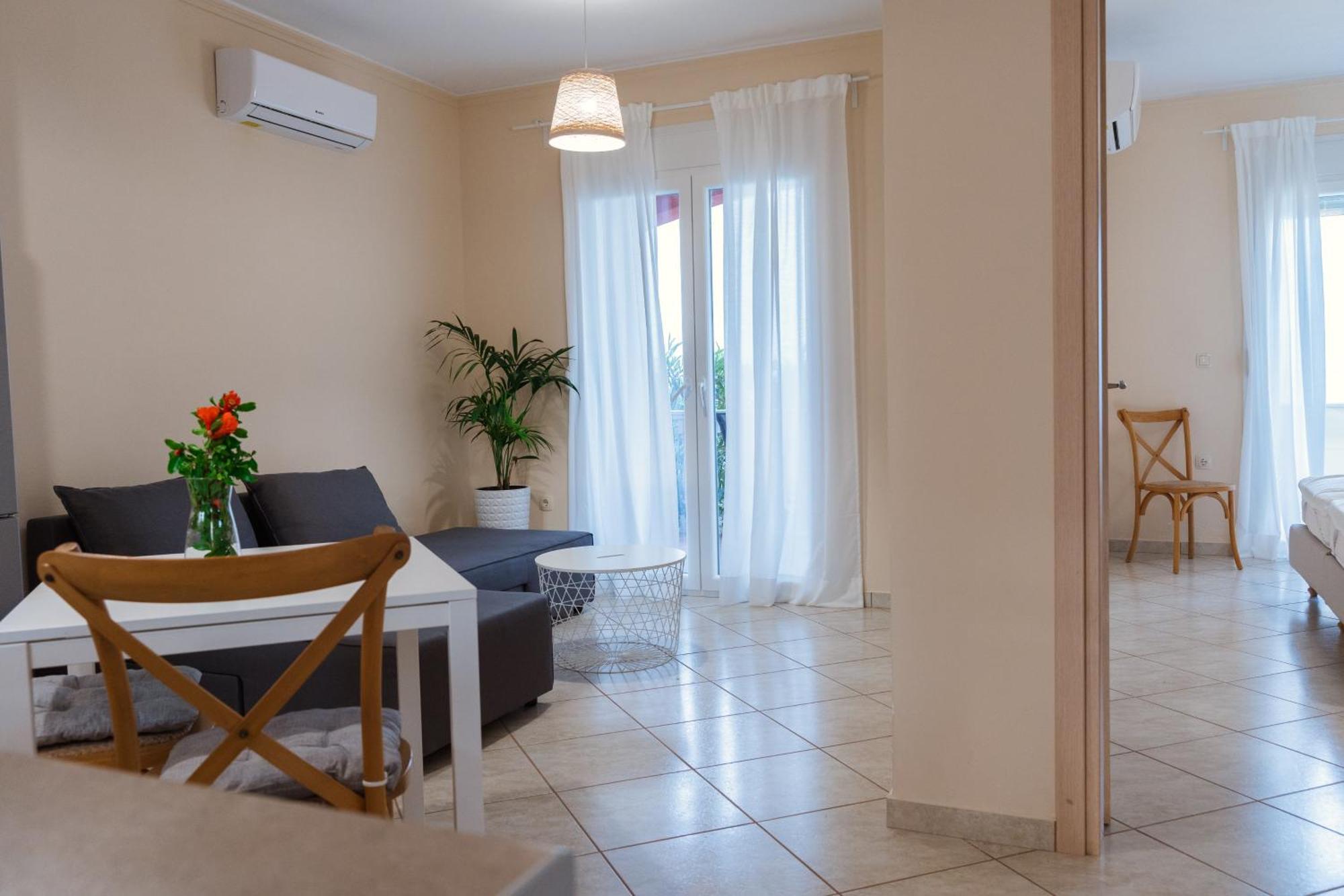 Marine Apartments Venetiko Paralia Agias Foteinis ภายนอก รูปภาพ